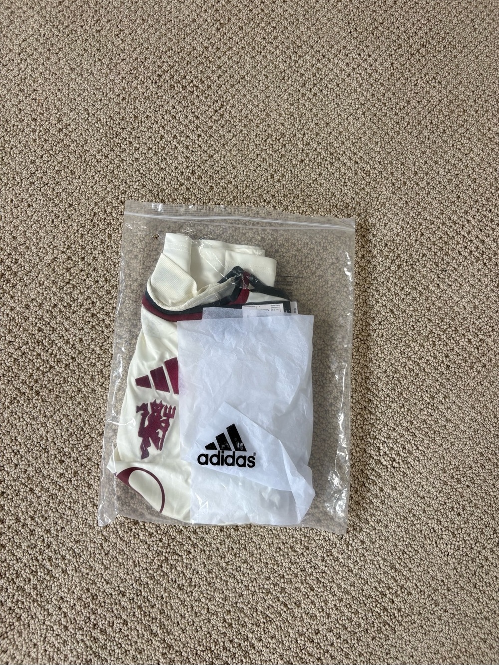 Manchester United away jersey(M) no name